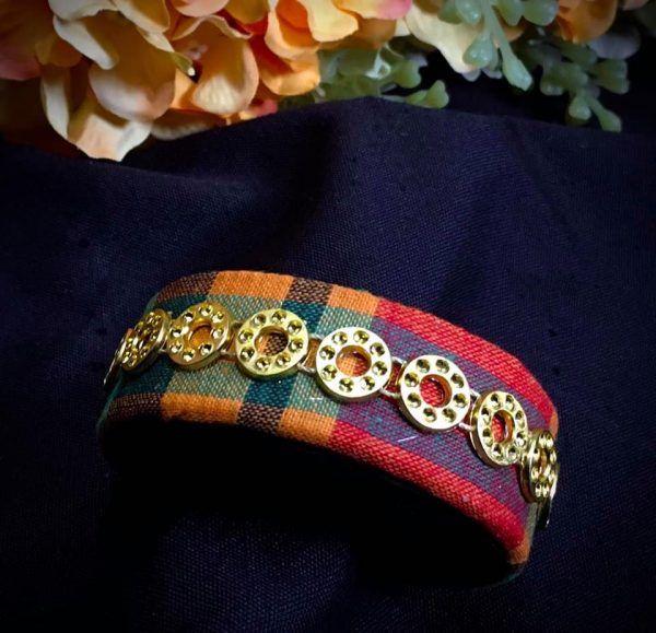 BRACELETS - CUSTOM MADE Madras Gold Circle wrist cuff - Image 4