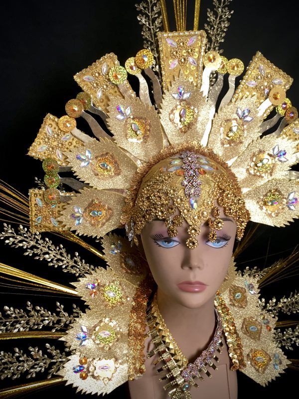 Midas Touch Carnival Rhinestone Hand and Foot Piece Set - Image 3