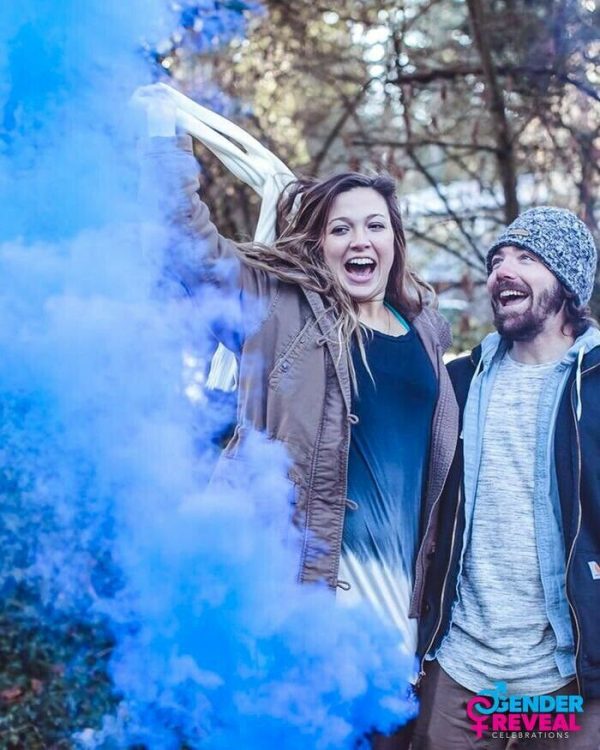 SMOKE BOMB – Gender Reveal Smoke (BLUE) - Image 2