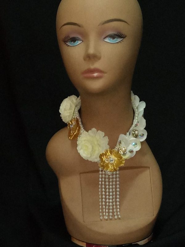 Champagne Dreams Female Carnival Neck Piece