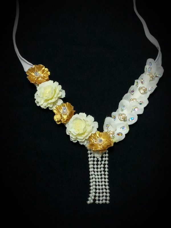 Champagne Dreams Female Carnival Neck Piece - Image 2