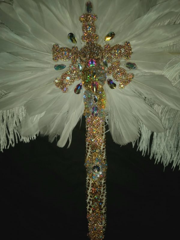 White/Gold Vintage Feather-Rhinestone Fan - Image 5