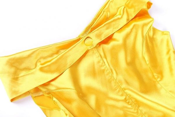Women's Disney Princess Belle Deluxe Costume size MEDIUM - Image 3