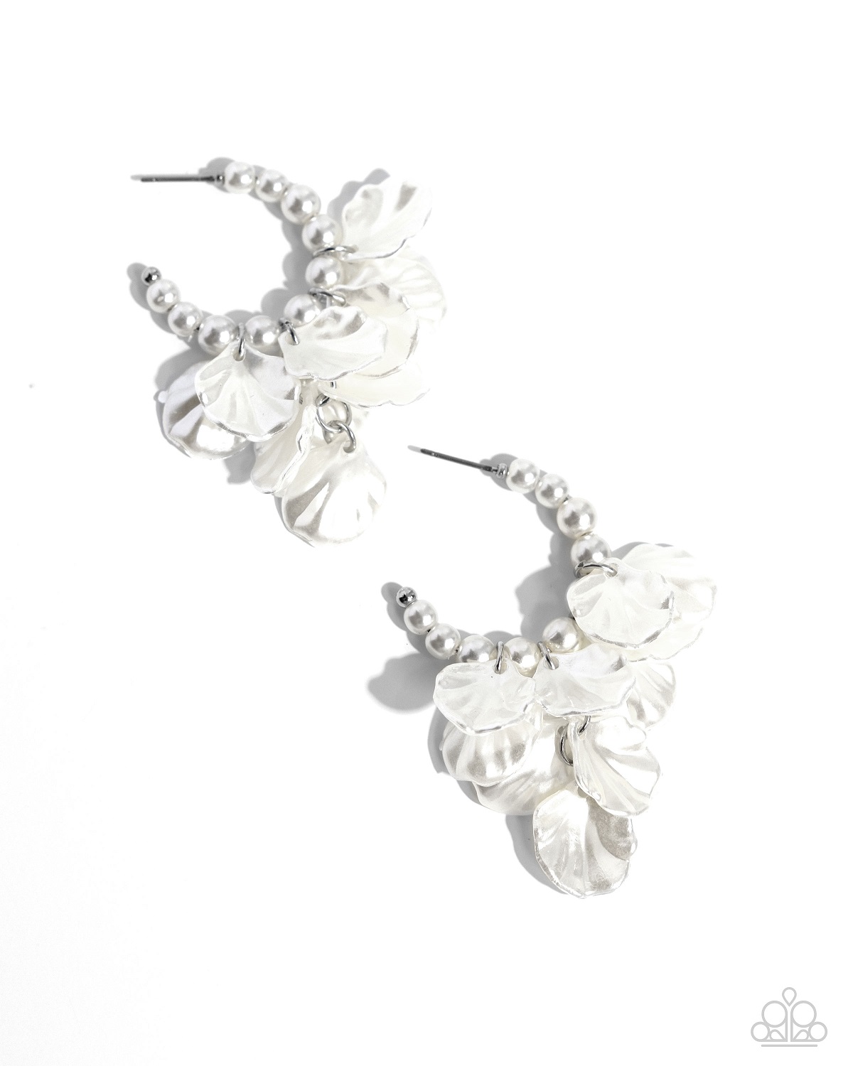 EARRINGS – Frilly Feature - White