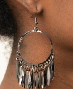 EARRINGS – Radiant Chimes - Black