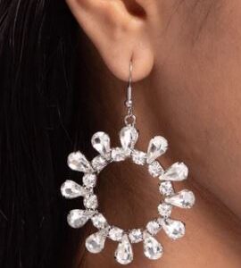 EARRINGS – Wreathed Wish - White