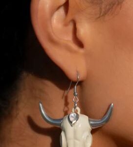 EARRINGS – Southwestern Skull - White