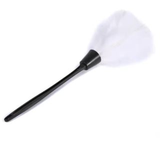 WHITE FEATHER DUSTER