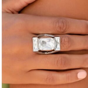 RINGS - Gigi Horizons - Right As CHAIN - WHITE